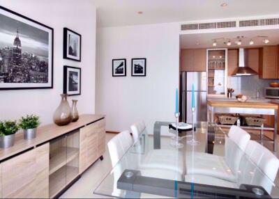 2 bed Condo in The Emporio Place Khlongtan Sub District C09684