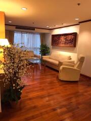 3 bed Condo in The Waterford Diamond Khlongtan Sub District C09650