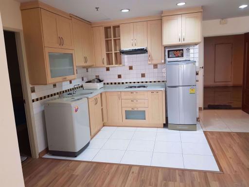 2 bed Condo in Asoke Place Khlong Toei Nuea Sub District C09643