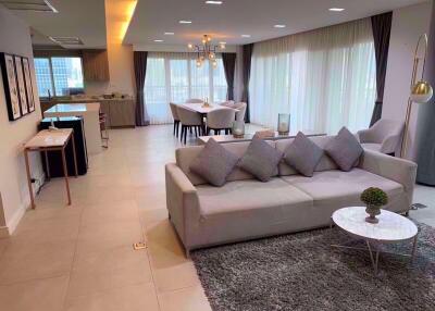 2 bed Condo in Sathorn Park Place Thungmahamek Sub District C09634