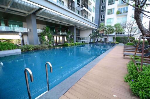 1 bed Condo in The Room Sathorn-Taksin Bukkhalo Sub District C09623