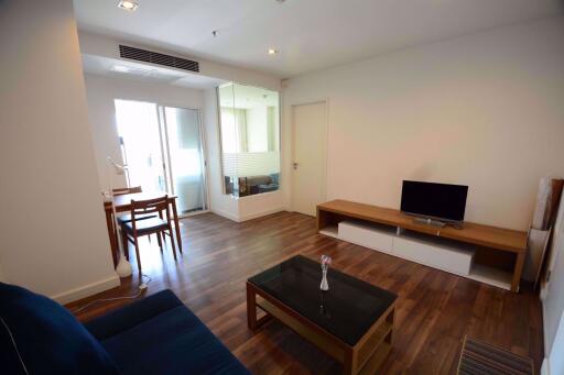 1 bed Condo in The Room Sathorn-Taksin Bukkhalo Sub District C09623