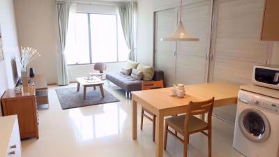1 bed Condo in The Emporio Place Khlongtan Sub District C09609