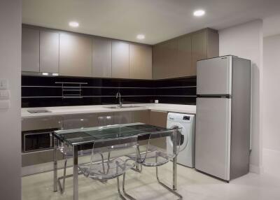 3 bed Condo in Aashiana Sukhumvit 26 Khlongtan Sub District C09585