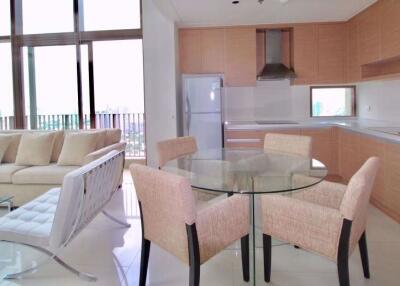 2 bed Duplex in The Emporio Place Khlongtan Sub District D09162