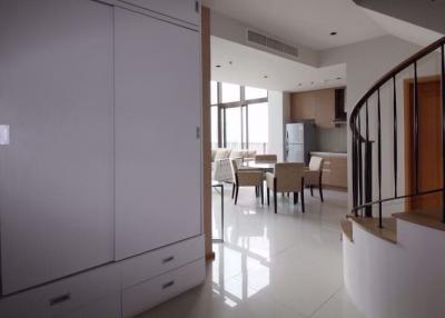 2 bed Duplex in The Emporio Place Khlongtan Sub District D09162