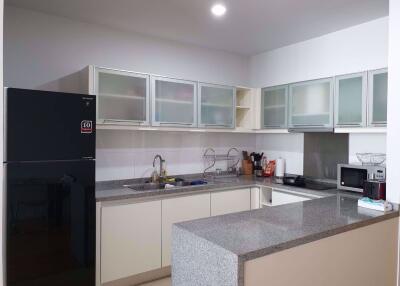 2 bed Condo in Millennium Residence Khlongtoei Sub District C09569