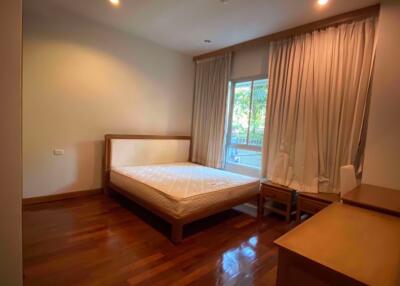 1 bed Condo in Baan Thirapa Thungmahamek Sub District C09568