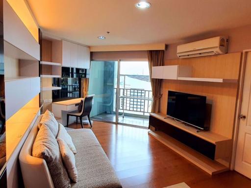 2 bed Condo in Belle Grand Rama 9 Huai Khwang Sub District C09557