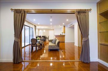 4 bed Duplex in Baan Sawasdee Khlong Tan Nuea Sub District D09160