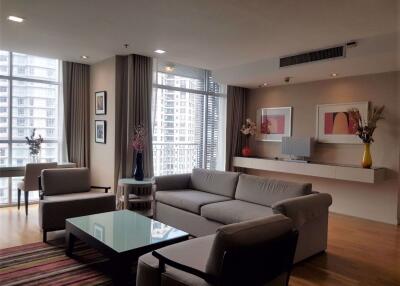 3 bed Condo in Urbana Sathorn Thungmahamek Sub District C09543