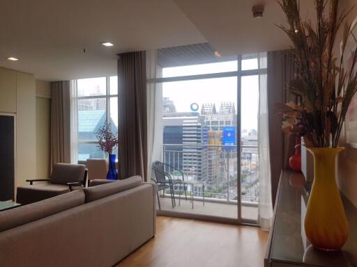 3 bed Condo in Urbana Sathorn Thungmahamek Sub District C09543