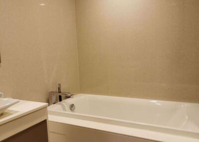 2 bed Condo in LIV@49 Khlong Tan Nuea Sub District C09539