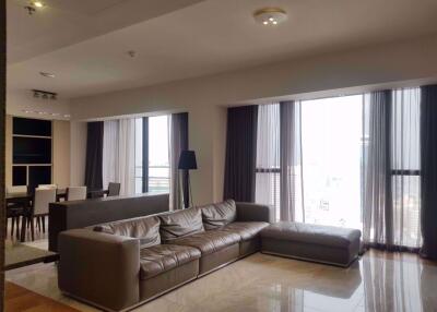 3 bed Condo in The Met Thungmahamek Sub District C09532