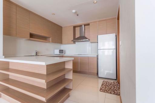 3 bed Condo in The Emporio Place Khlongtan Sub District C09531