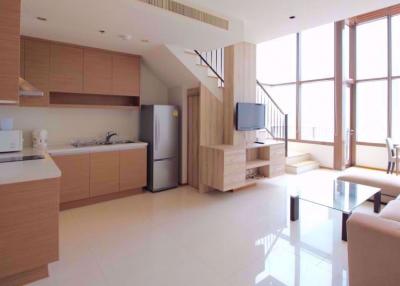 1 bed Duplex in The Emporio Place Khlongtan Sub District D09157