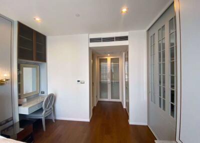 1 bed Condo in The Bangkok Sathorn Yan Nawa Sub District C09515