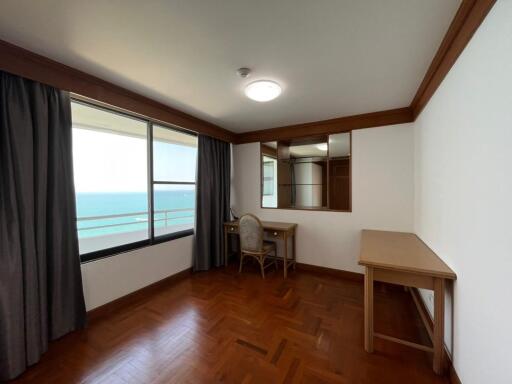 Royal Cliff Garden Condo for Sale in Pratumnak