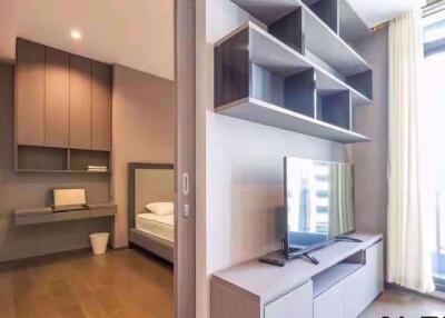 1 bed Condo in The Diplomat Sathorn Silom Sub District C09505