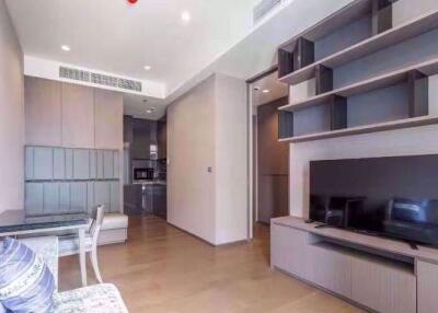 1 bed Condo in The Diplomat Sathorn Silom Sub District C09505