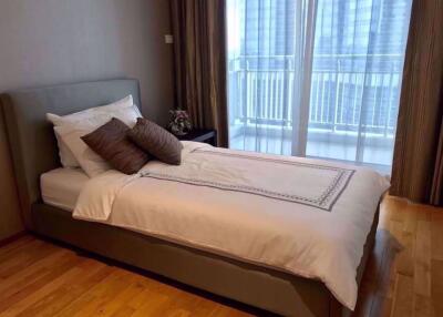 3 bed Condo in The Empire Place Yan Nawa Sub District C09493