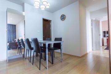 2 bed Condo in Noble ReD Samsennai Sub District C09492