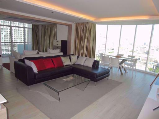 2 bed Condo in Le Monaco Residence Ari Samsennai Sub District C09471