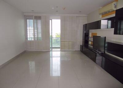 3 bed Condo in The Star Estate @ Narathiwas Chong Nonsi Sub District C09470