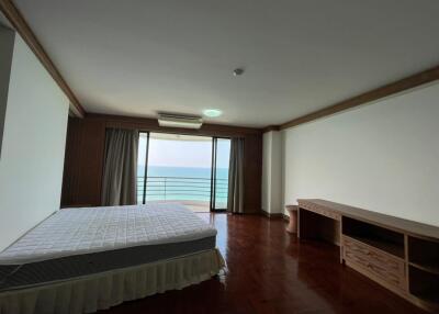 Royal Cliff Sea Views Condo for Sale in Pattaya