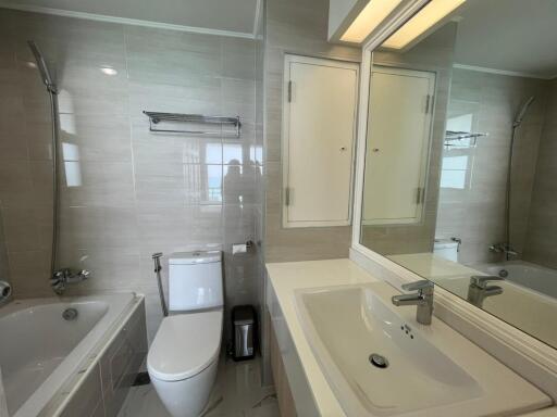 Royal Cliff Sea Views Condo for Sale in Pattaya