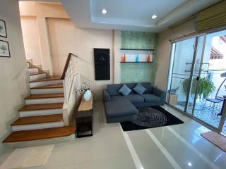 3 bed House in Baan Klang Muang Urbanion Sukhumvit 113 Samrong Nuea Sub District H05358