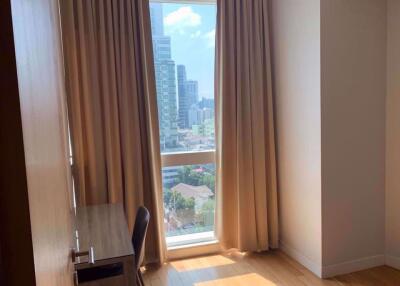 2 bed Condo in Millennium Residence Khlongtoei Sub District C09450