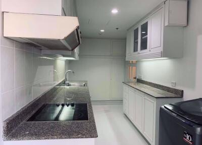 2 bed Condo in The Waterford Park Sukhumvit 53 Khlong Tan Nuea Sub District C09417