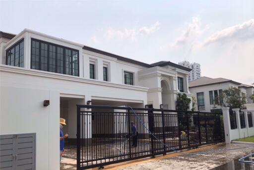 4 bed House in Baan Sansiri Pattanakarn Suanluang Sub District H05356