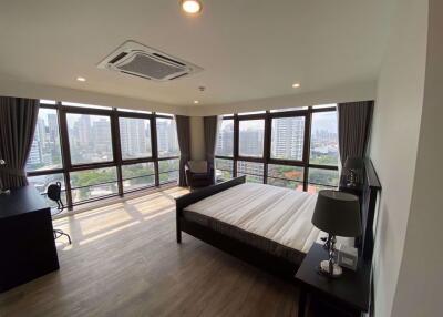 3 bed Condo in The Waterford Park Sukhumvit 53 Khlong Tan Nuea Sub District C09394