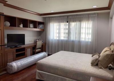 3 bed Condo in GP Grande Tower Khlong Toei Nuea Sub District C09388