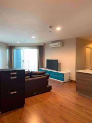 2 bed Condo in Belle Grand Rama 9 Huai Khwang Sub District C09373