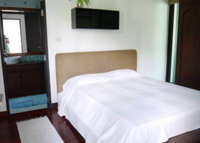 3 bed House Khlong Tan Nuea Sub District H05353