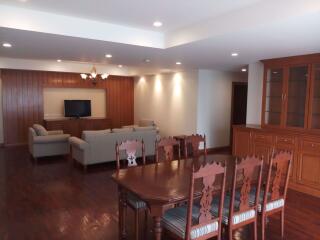 3 bed Condo in Nagara Mansion Lumphini Sub District C09348