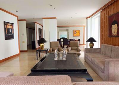 3 bed Condo in Pimarn Mansion Thungmahamek Sub District C09341