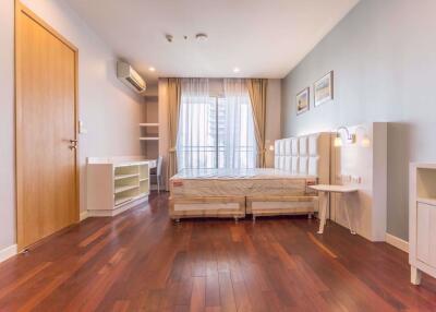 2 bed Condo in Circle Condominium Makkasan Sub District C09340