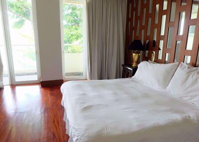 3 bed Condo in Pimarn Mansion Thungmahamek Sub District C09335