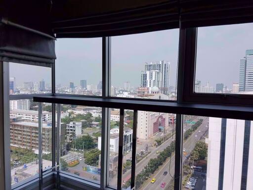 2 bed Condo in Life Ratchadapisek Huai Khwang Sub District C09324