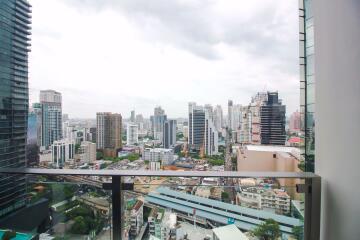 2 bed Condo in The Diplomat 39 Khlong Tan Nuea Sub District C009306