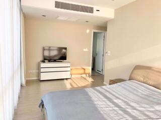 2 bed Duplex in The Room Sukhumvit 21 Khlong Toei Nuea Sub District D09147