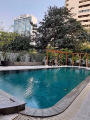 2 bed Condo in Lake Avenue Khlongtan Sub District C09259