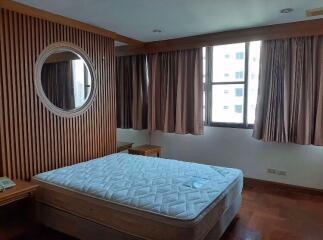 2 bed Condo in Lake Avenue Khlongtan Sub District C09259