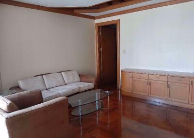 2 bed Condo in Lake Avenue Khlongtan Sub District C09259