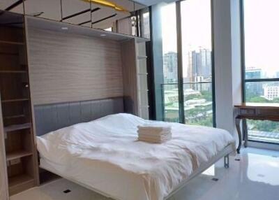 2 bed Condo in Noble Ploenchit Lumphini Sub District C09242