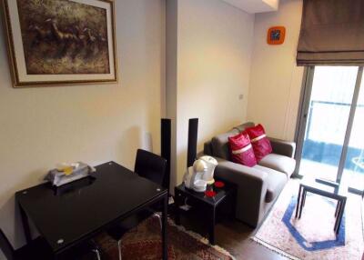 1 bed Condo in The Lumpini 24 Khlongtan Sub District C09207